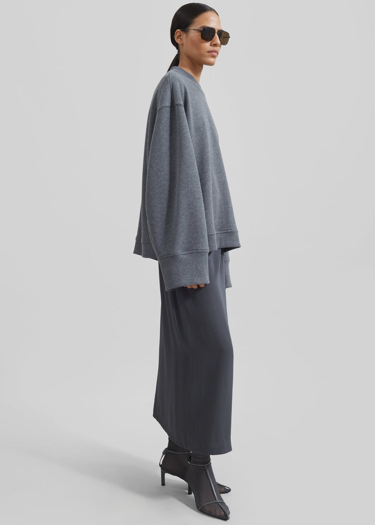 Talia Sweatshirt - Dark Grey – view 1 of 12