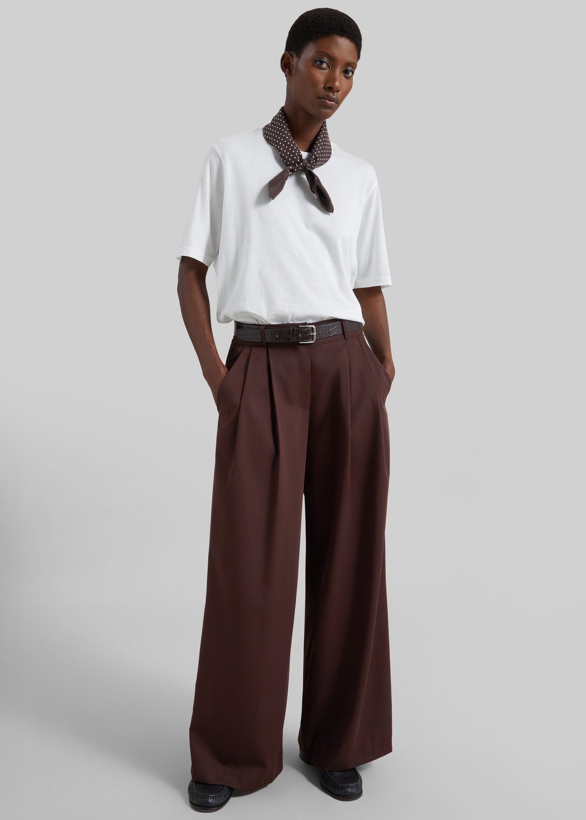 Taormina Pleated Trousers - Chocolate – view 4 of 8