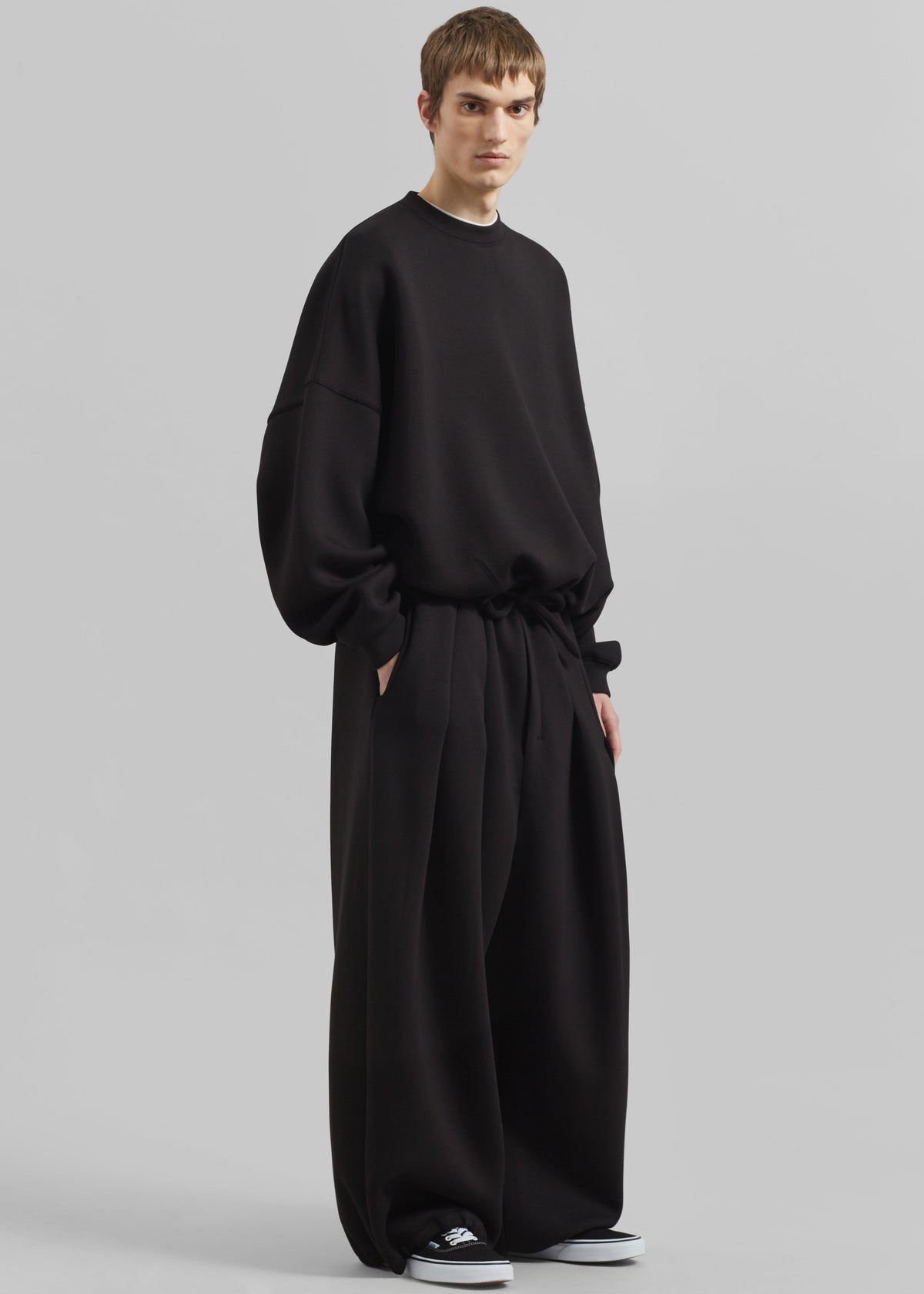 Tate Sweatshirt - Black – view 1 of 7