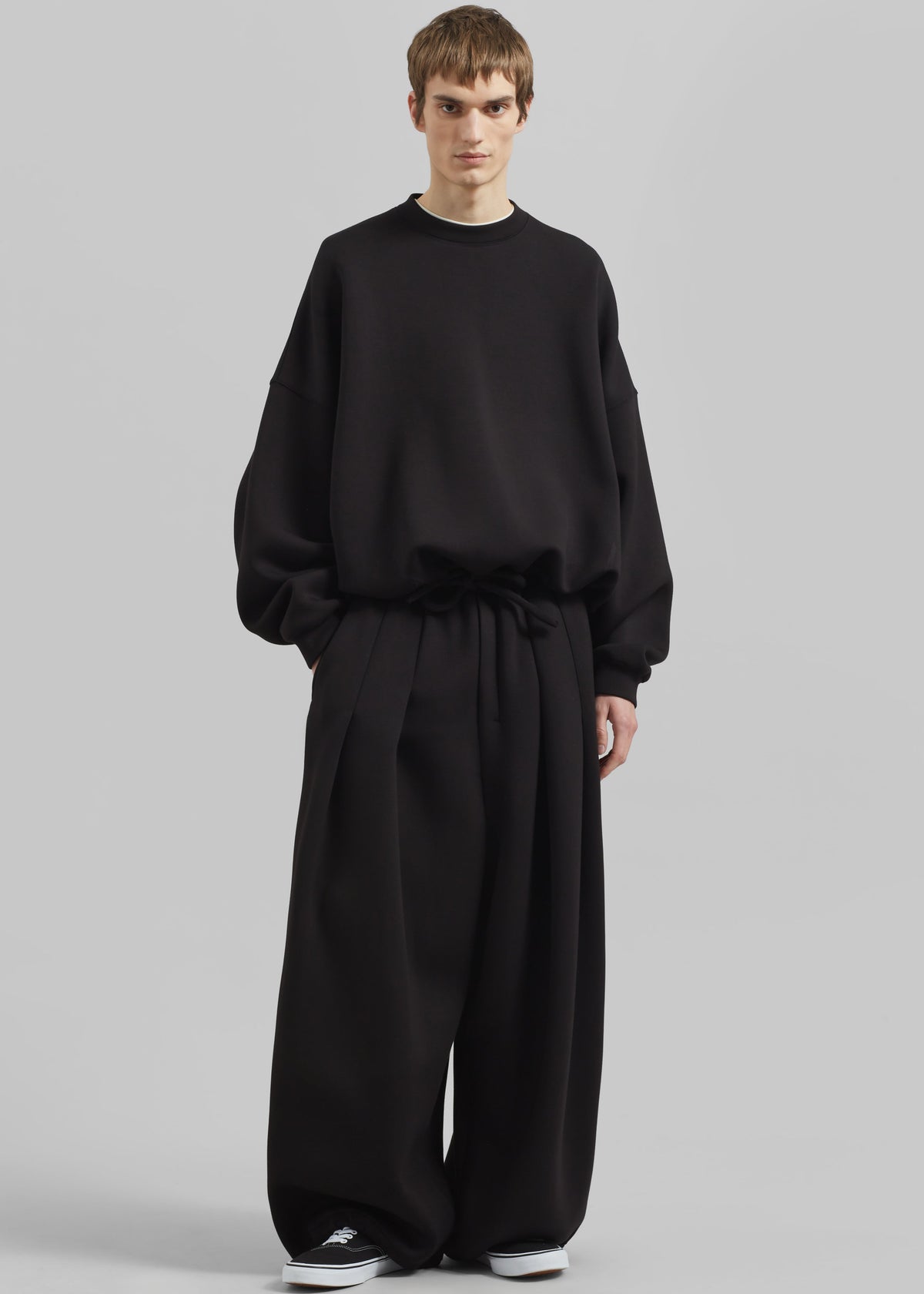Tate Sweatshirt - Black – view 3 of 7