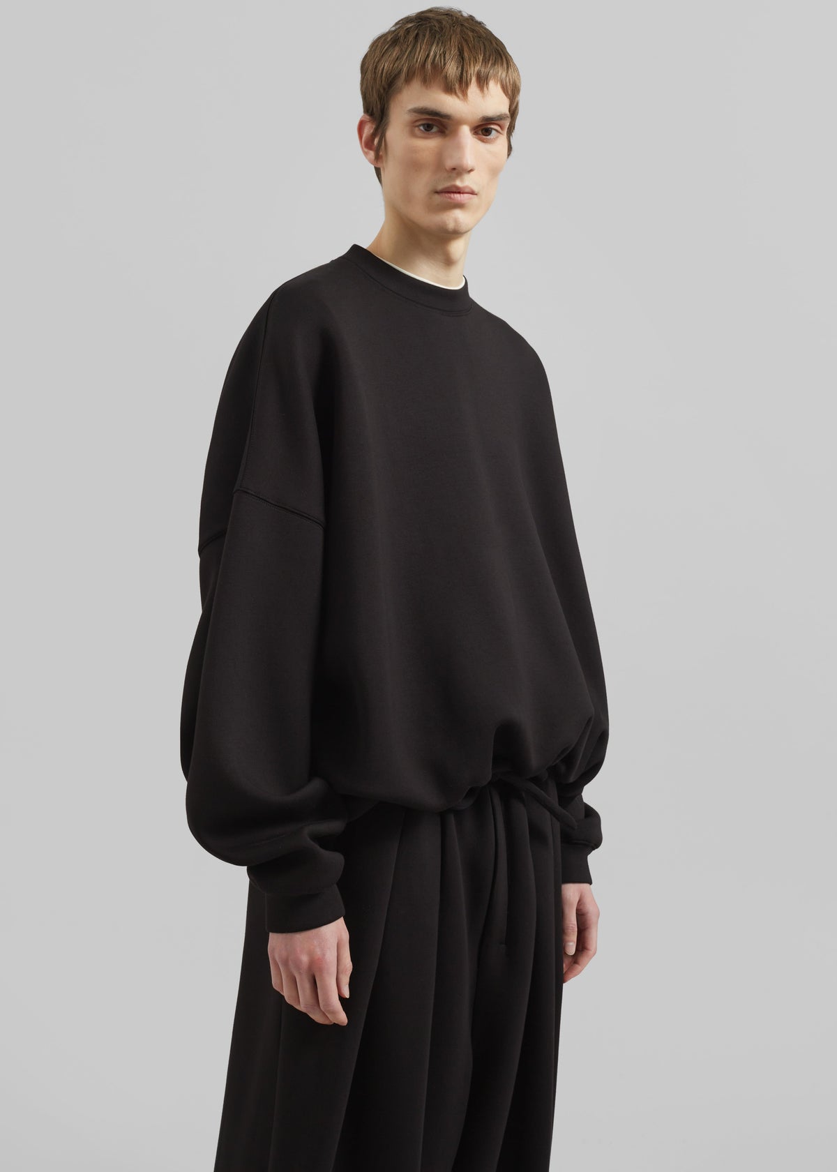 Tate Sweatshirt - Black – view 2 of 7