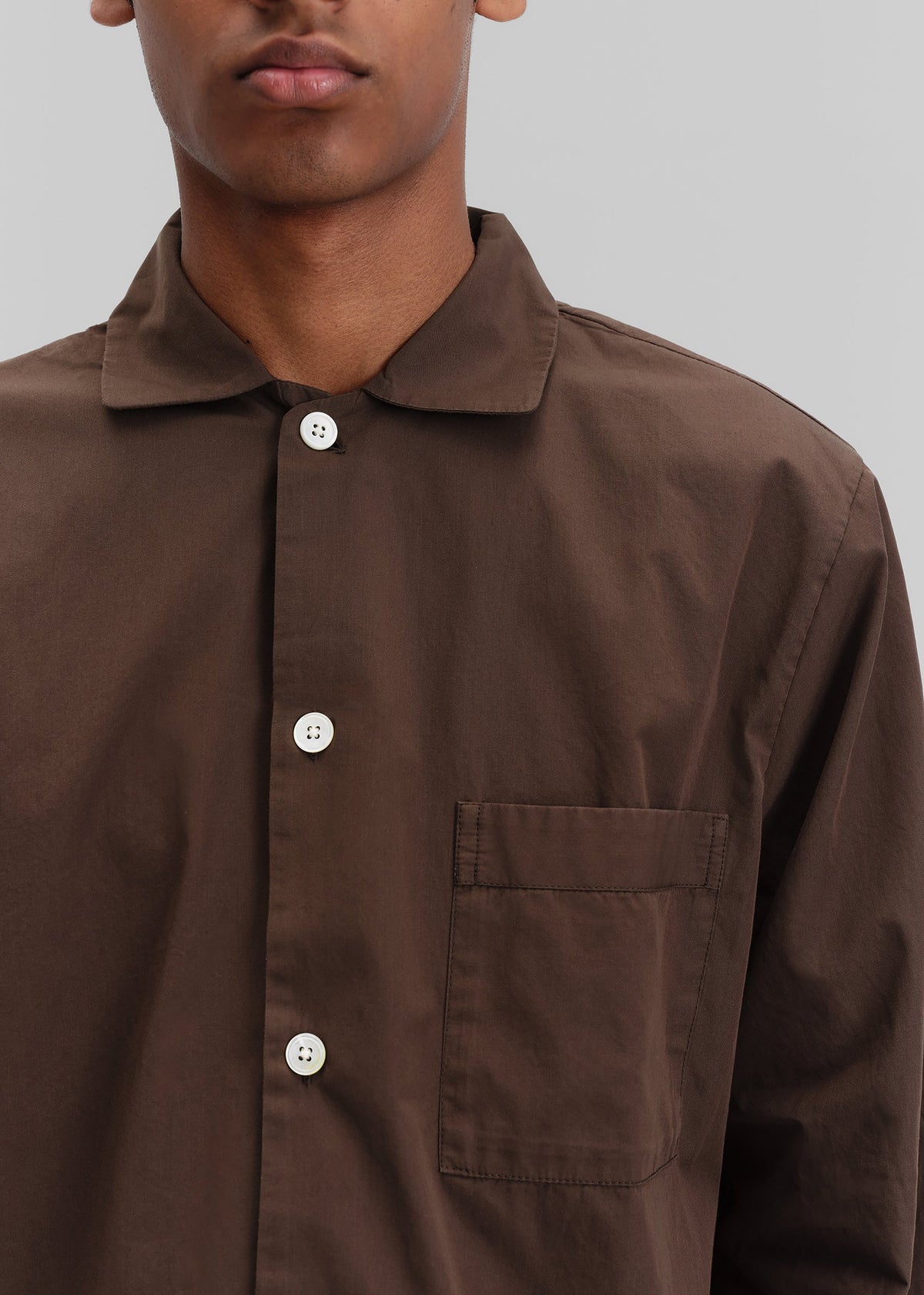 Tekla Poplin Pyjama Shirt - Coffee – view 5 of 10