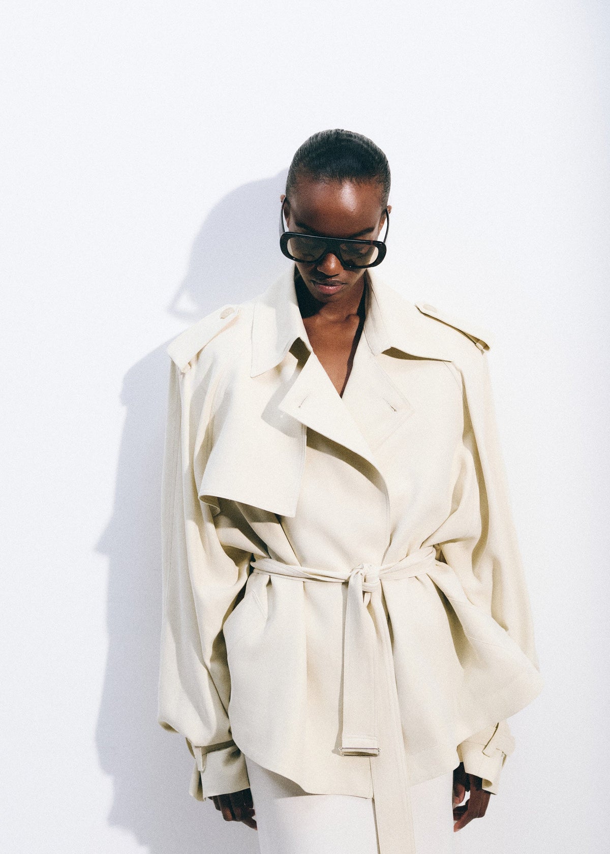 Elva Fluid Short Trench - Ivory – view 1 of 10