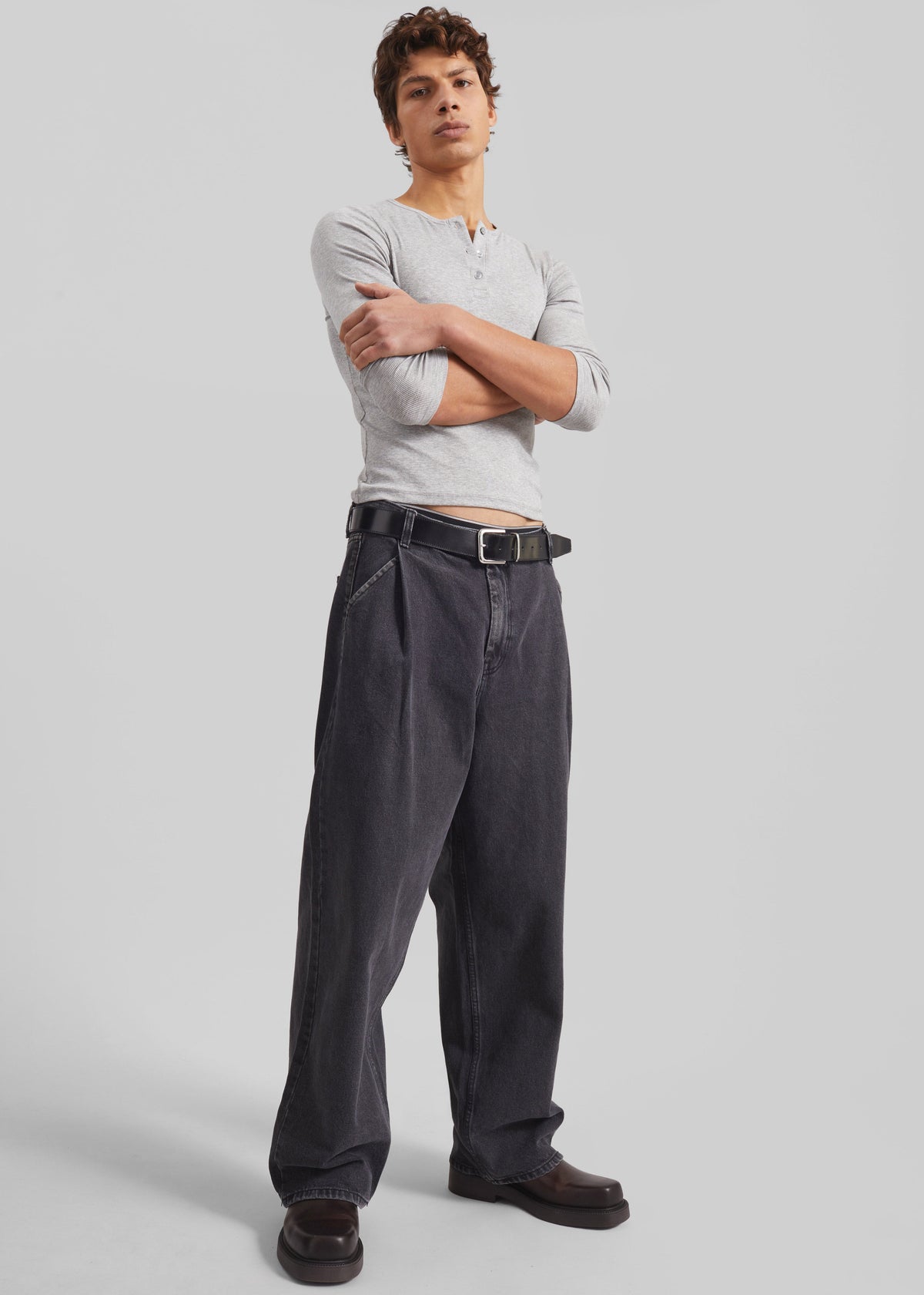 Trafal Wide Jeans - Black Wash – view 2 of 8