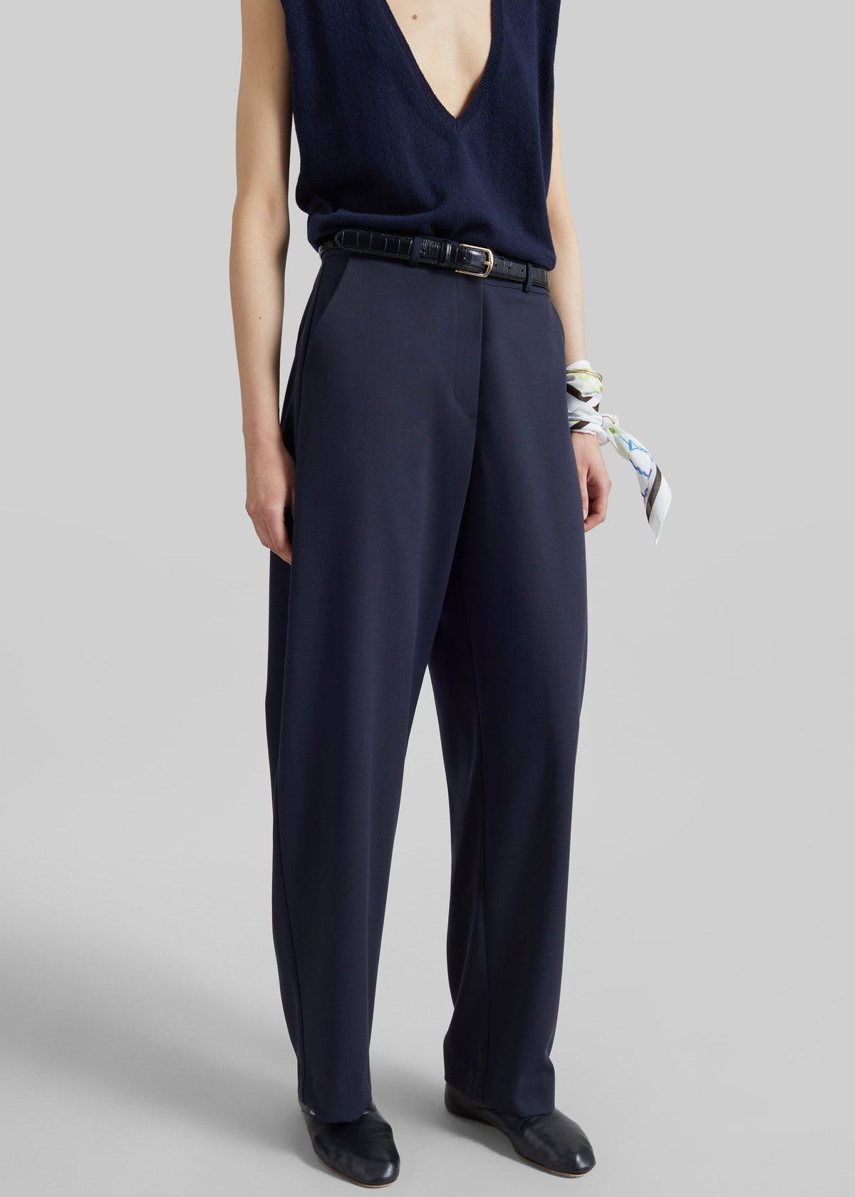 Trofa Curved Trousers - Navy – view 2 of 7