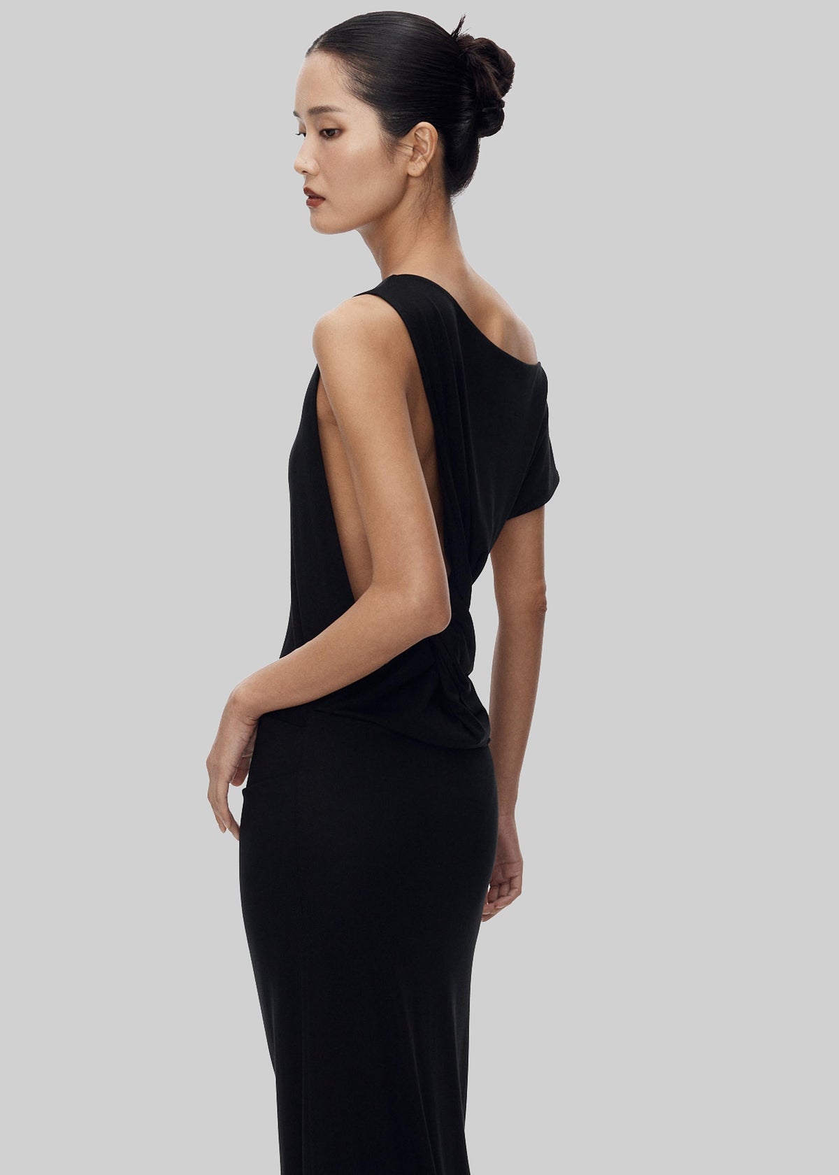 Varena Twisted Cut-Out Maxi Dress - Black – view 5 of 8