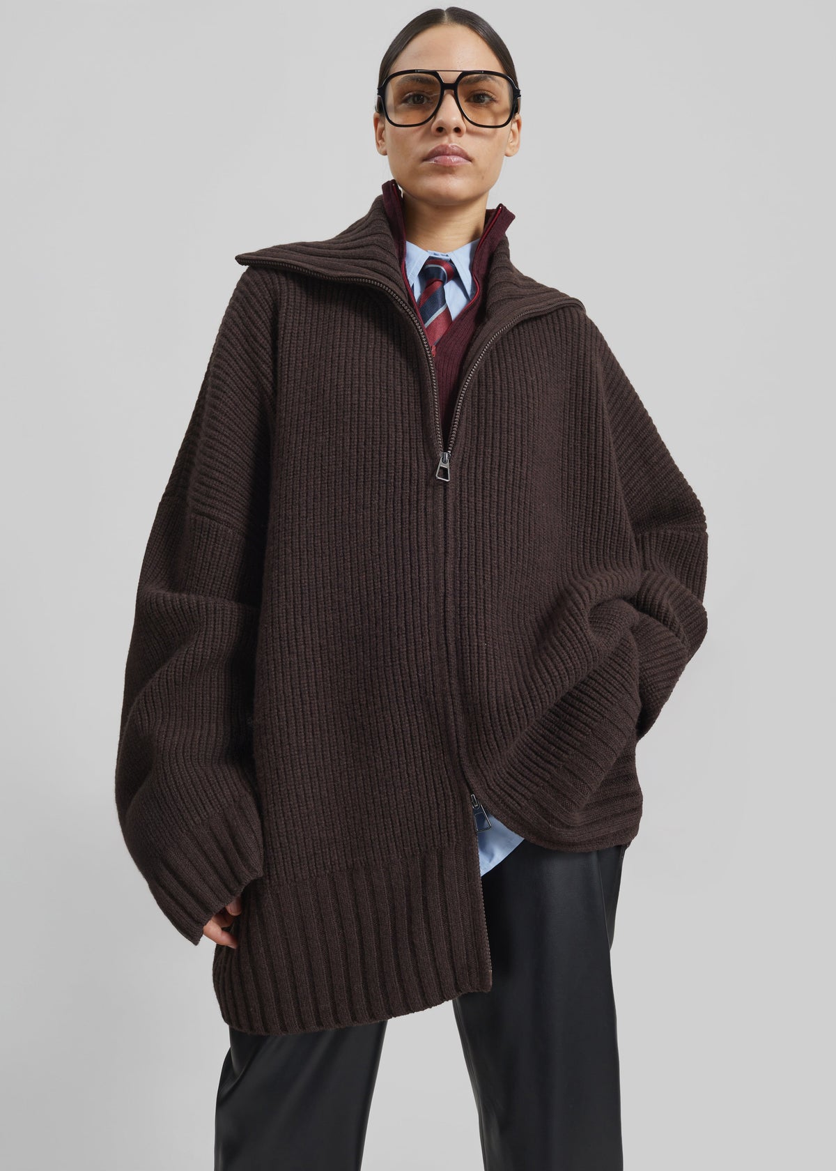 Veda Oversized Zip-Up Cardigan - Brown – view 4 of 10