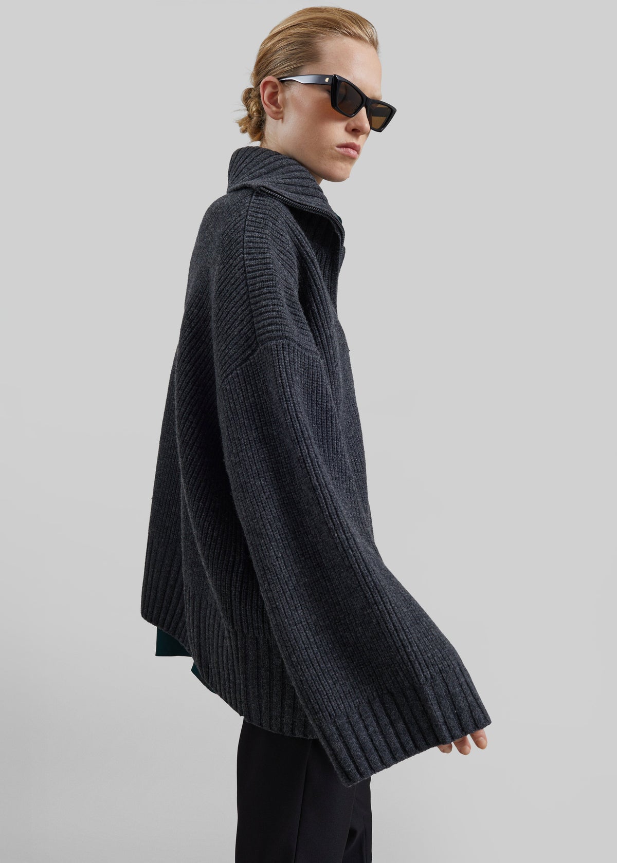 Veda Oversized Zip-Up Cardigan - Charcoal – view 2 of 7