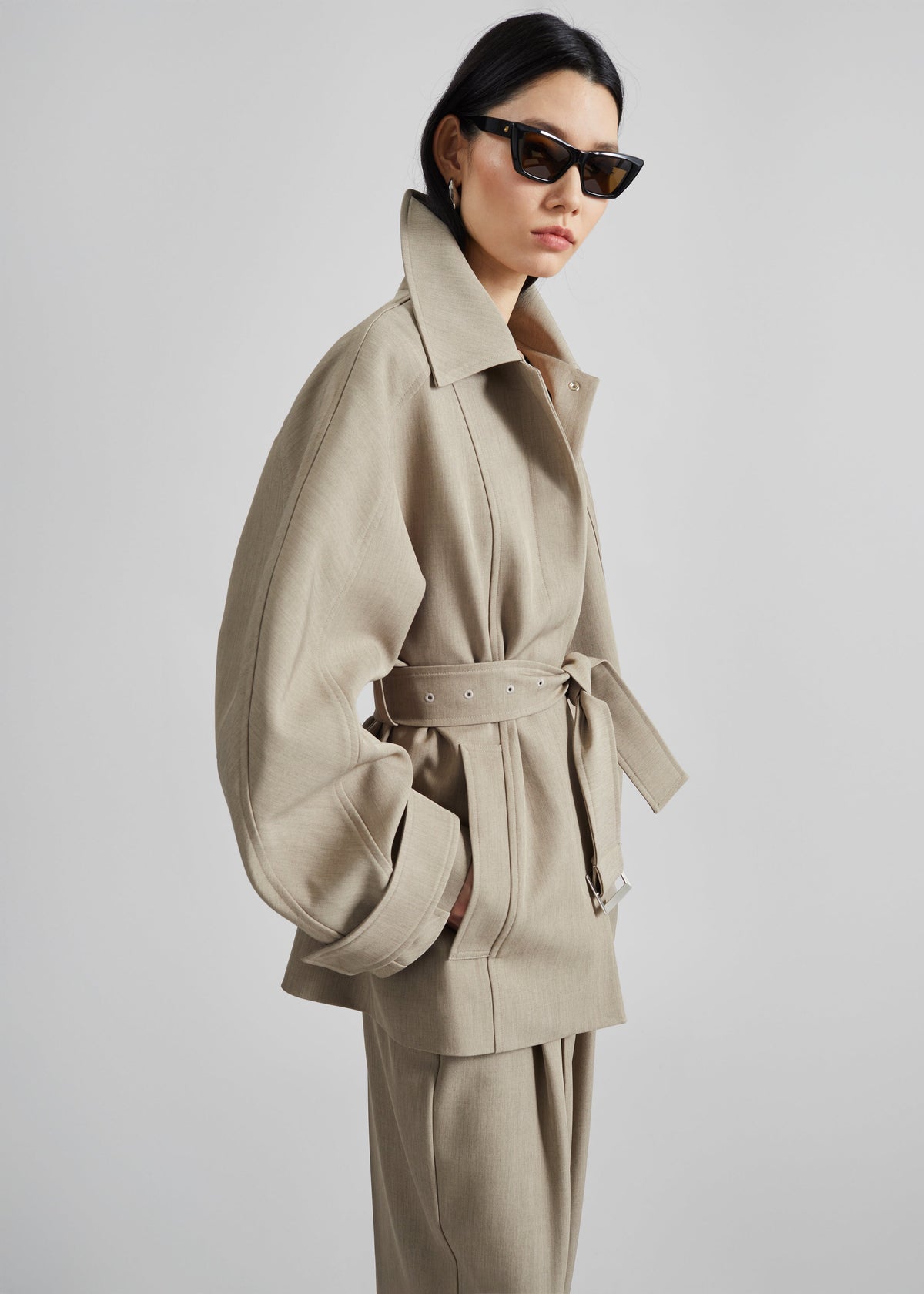 Venlo Curve Sleeve Belted Jacket - Beige – view 2 of 9