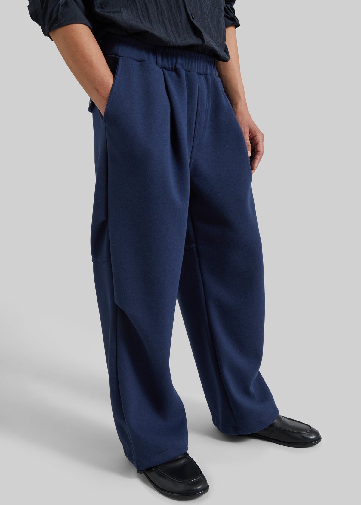 Vetigny Drawstring Pleated Sweatpants - Navy – view 1 of 6