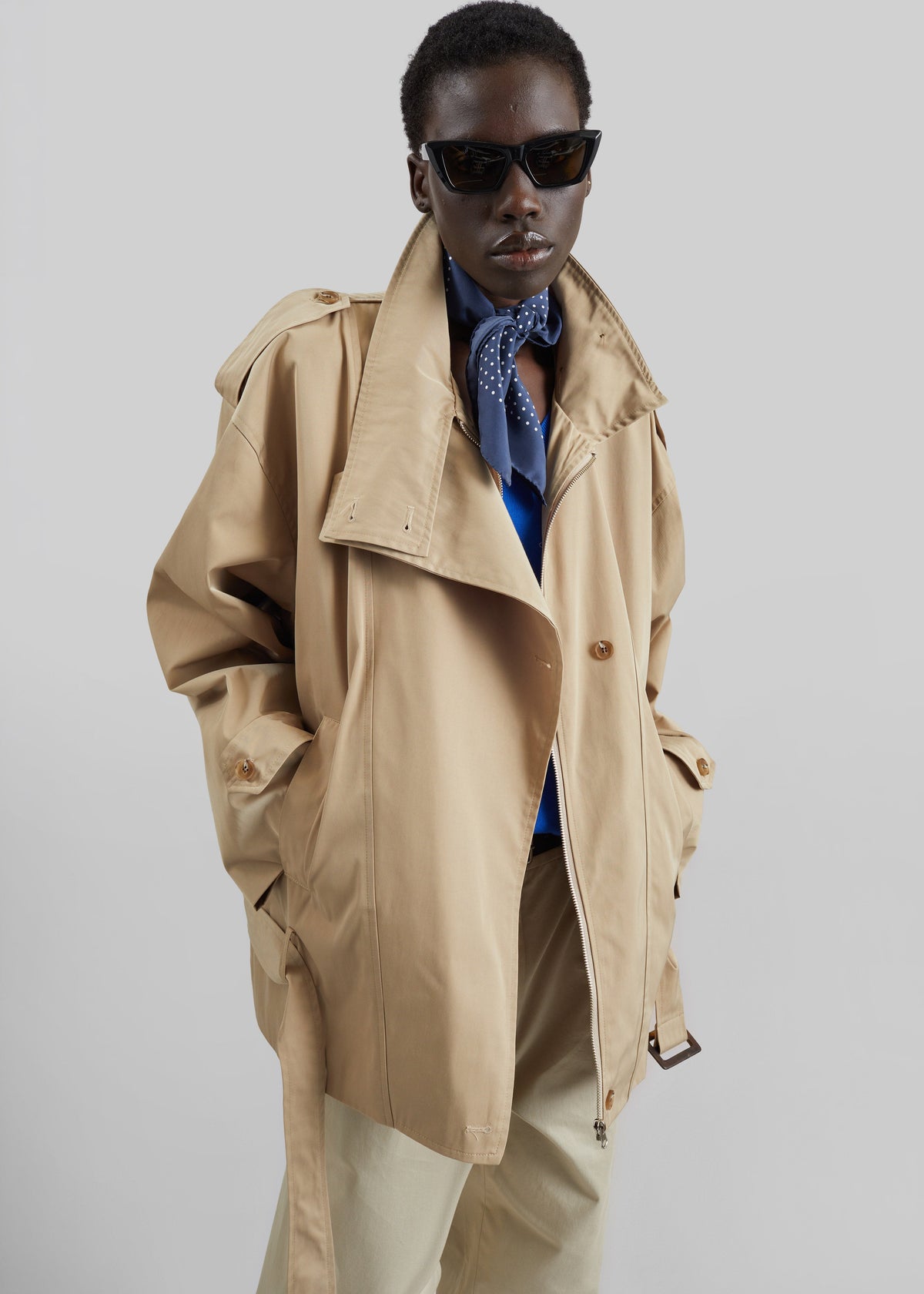 Virar Short Trench - Beige – view 1 of 1