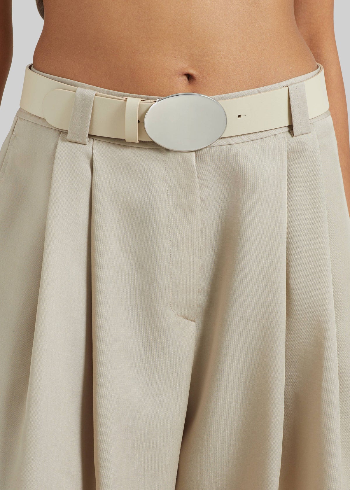 Vorey Pleated Bermuda Shorts - Beige – view 4 of 9