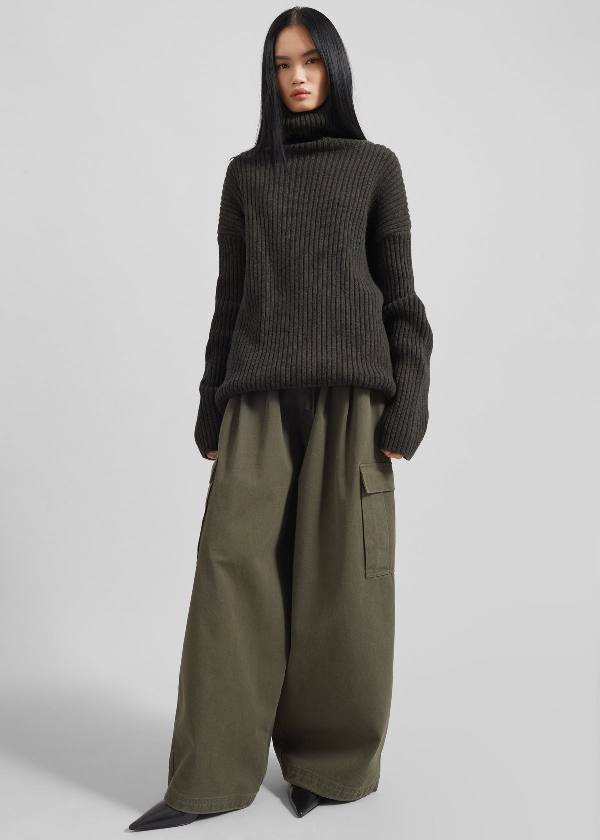 Wandle Cargo Pants - Khaki – view 3 of 9