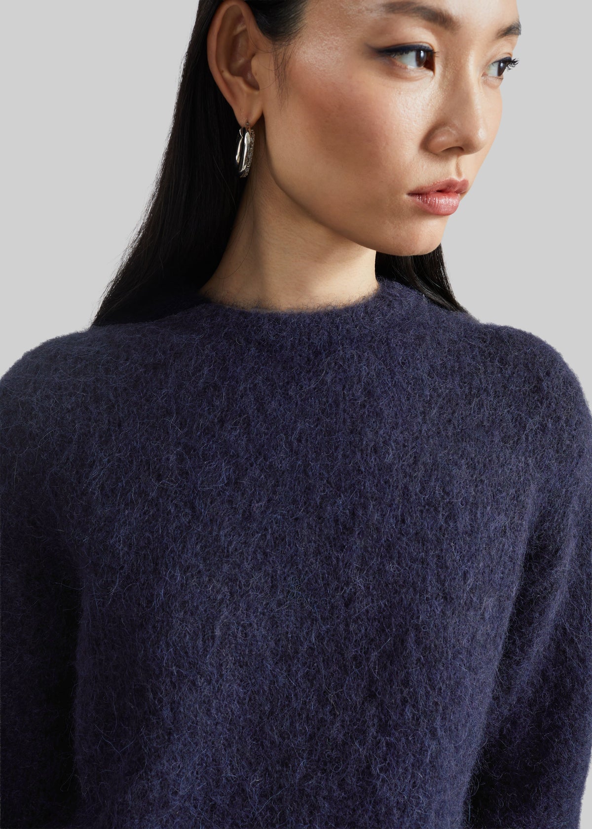 Willy Alpaca Knit Sweater - Navy – view 3 of 11