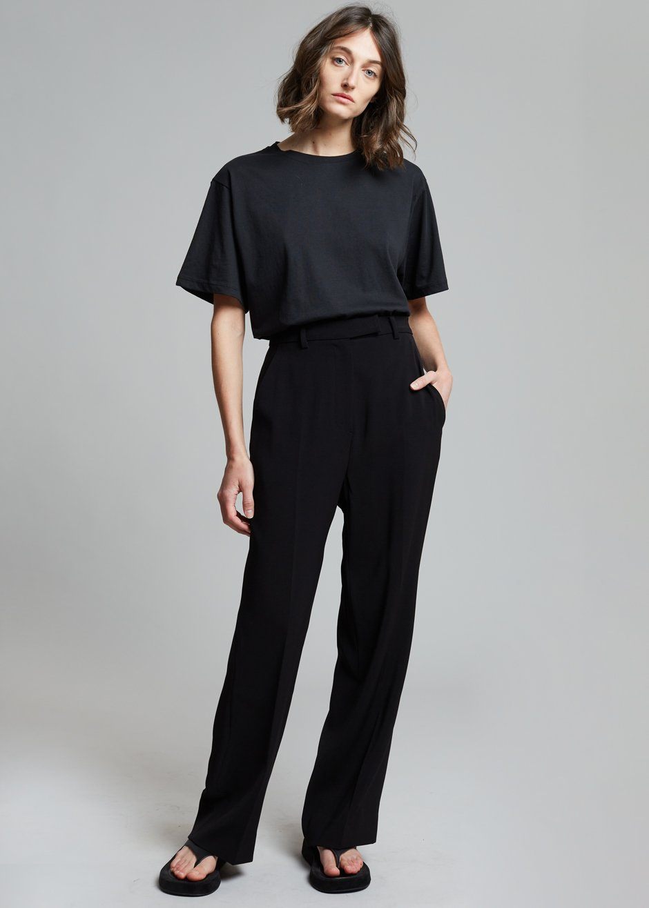 Lilou Simple Tee - Black top Nickishop – view 2 of 6