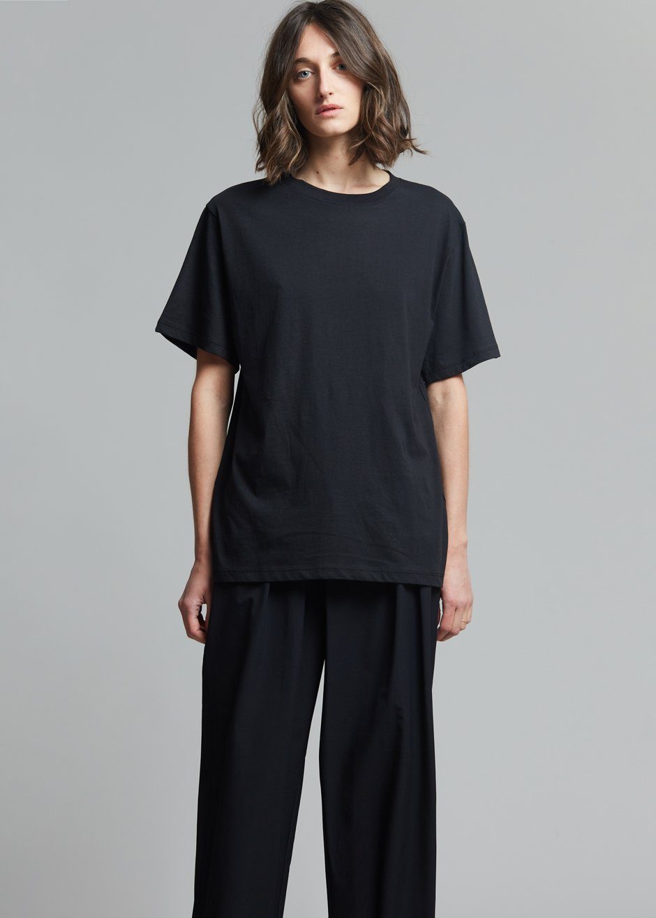 Lilou Simple Tee - Black top Nickishop – view 5 of 6