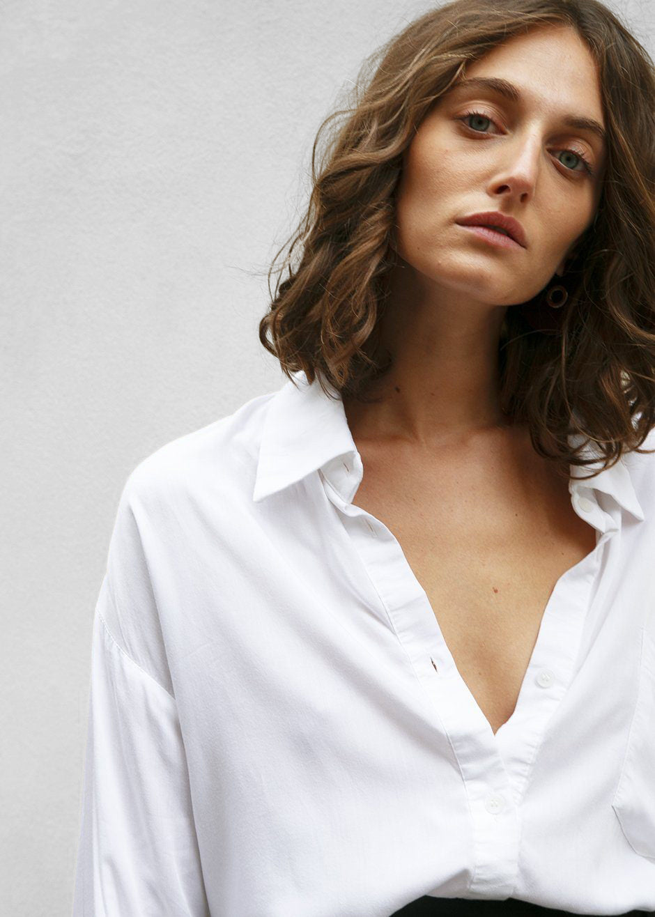 Hanna Silky Oversized Blouse - White – view 6 of 8
